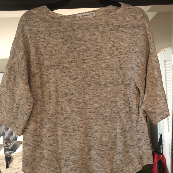 Beige light weight sweater - Picture 1 of 6
